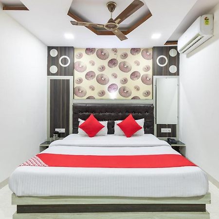 Oyo 45301 Hotel Om Palace Sāgar Kültér fotó