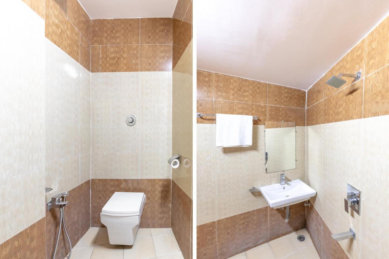 Oyo 45301 Hotel Om Palace Sāgar Kültér fotó
