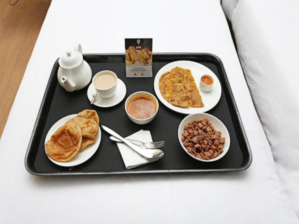 Oyo 45301 Hotel Om Palace Sāgar Kültér fotó